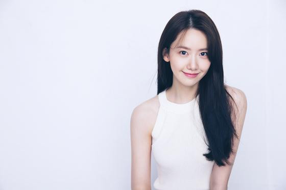 Yoona (Girls' Generation) vị trí số 16. Yoona (Girls' Generation) vị trí số 16.