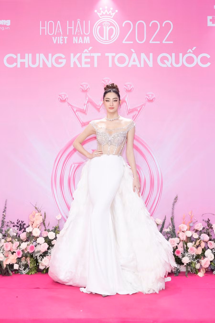 Hoa hậu Lương Thùy Linh đẹp không tỳ vết.