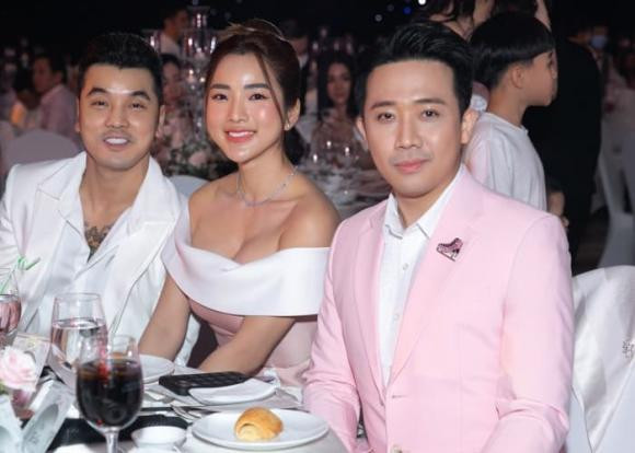 Trấn Thành sẽ làm MC trong tiệc cưới của Khánh Thi và Phan Hiển.