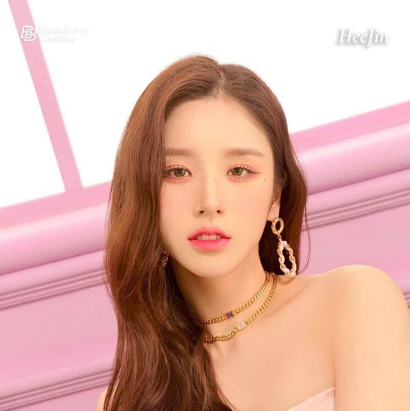 Hee Jin (LOONA) vị trí số 22. Hee Jin (LOONA) vị trí số 22.