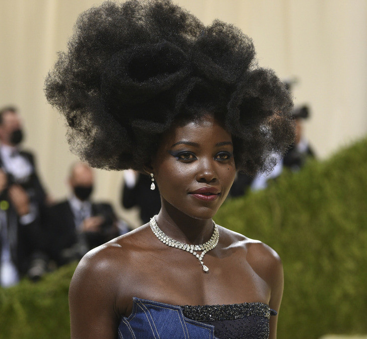 Lupita Nyong'o vào năm 2021. Lupita Nyong'o vào năm 2021.