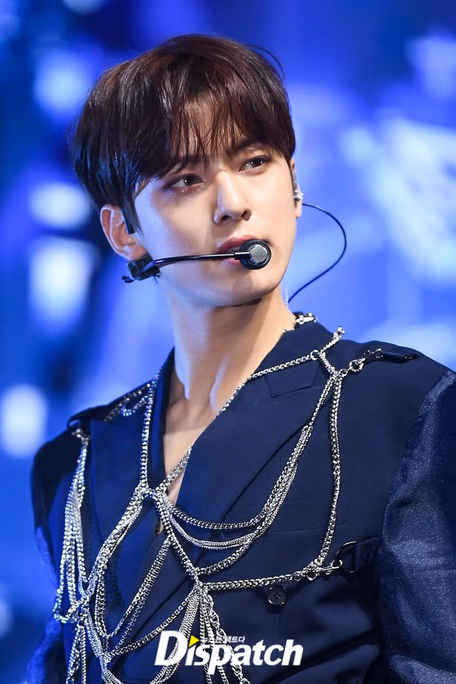 L (INFINITE) vị trí số 8: L là giọng ca chính của INFINITE, đã nhận được 5.004 phiếu bầu trong cuộc bình chọn!