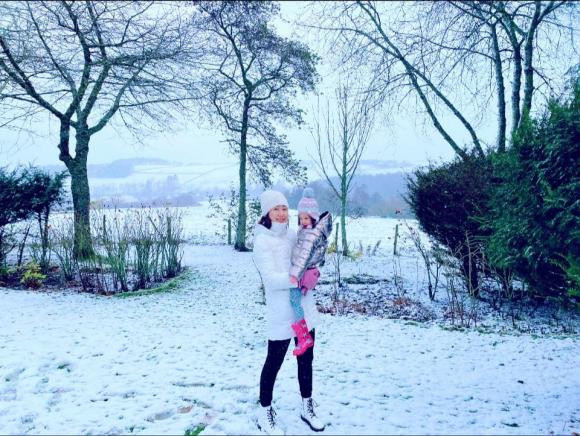 Hoa hậu Ngô Phương Lan tổng kết: "Năm 2022 của mình kết thúc với nhiều dư âm từ những chuyến đi vi vu đây đó. Thú thật thì năm vừa rồi mình không đi quá nhiều nơi đâu nhưng mỗi chuyến đi mình thực hiện đều là những trải nghiệm rất chất lượng khi được đồng hành với những người bạn tuyệt vời, đến những địa điểm thú vị,... Thế là Tết này phải làm một chuyến du lịch thật chất lượng để khởi đầu năm mới thôi!". Hoa hậu Ngô Phương Lan tổng kết: "Năm 2022 của mình kết thúc với nhiều dư âm từ những chuyến đi vi vu đây đó. Thú thật thì năm vừa rồi mình không đi quá nhiều nơi đâu nhưng mỗi chuyến đi mình thực hiện đều là những trải nghiệm rất chất lượng khi được đồng hành với những người bạn tuyệt vời, đến những địa điểm thú vị,... Thế là Tết này phải làm một chuyến du lịch thật chất lượng để khởi đầu năm mới thôi!".