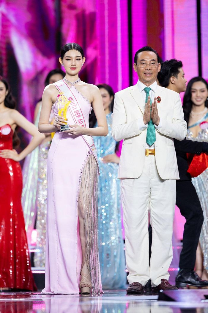 Được kì vọng sẽ đạt thứ hạng cao nhưng thí sinh Trần Thị Bé Quyên đã dừng chân tại top 10 Hoa hậu Việt Nam 2022.