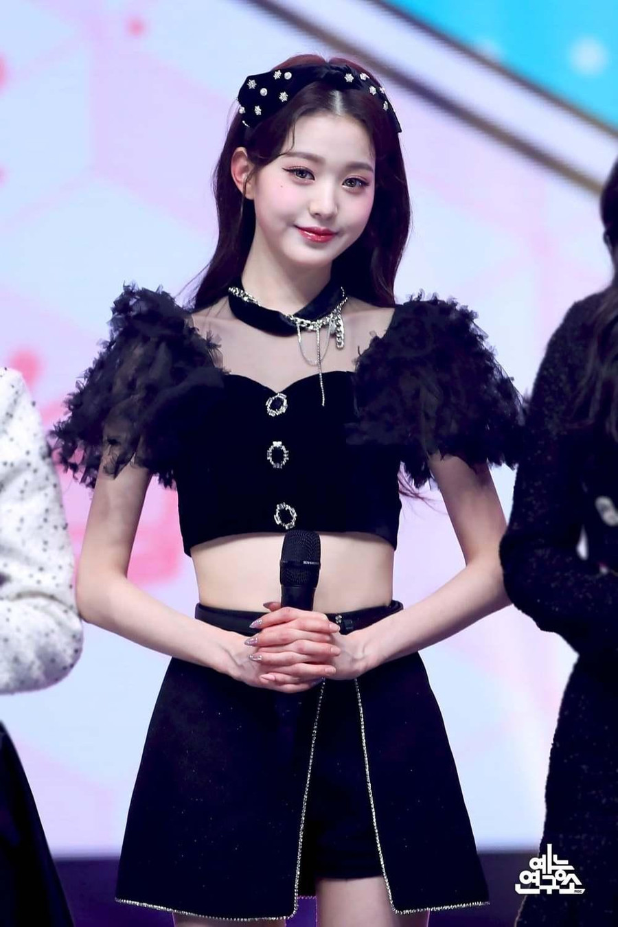Wonyoung (IVE) vị trí số 23. Wonyoung (IVE) vị trí số 23.