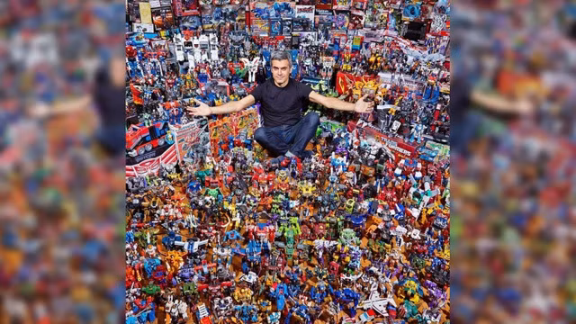 Bộ sưu tập của AJ Ard, California Mỹ có 3.625 con robot đã được ghi vào kỷ lục Guiness vào ngày 9/1/2018. Với bộ sưu tập của mình, AJ đã lên kế hoạch mở một cửa hàng đồ chơi.