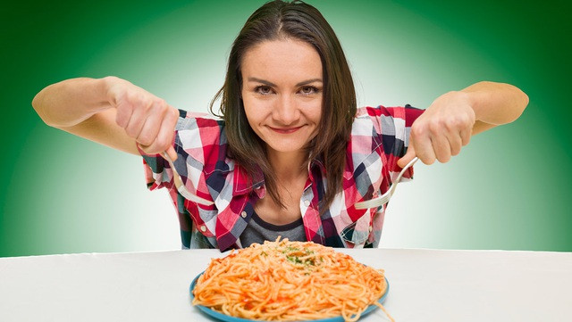 Kỷ lục thuộc về cô nàng Michelle Lesco ở Arizona, Mỹ, ngày 18/9/2018. Cô đã ăn hết một đĩa mì pasta chỉ trong 26,69 giây.