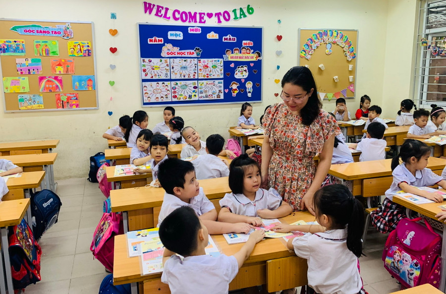 Học sinh Trường Tiểu học Vĩnh Tuy (Hai Bà Trưng, Hà Nội) trong giờ lên lớp. ẢNh: NTCC. Học sinh Trường Tiểu học Vĩnh Tuy (Hai Bà Trưng, Hà Nội) trong giờ lên lớp. ẢNh: NTCC.