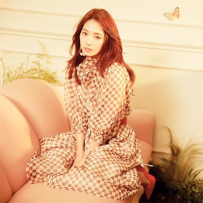 Song Hye Kyo, Park Shin Hye tiet lo bi quyet co mai toc dep tai nha hinh anh 11 Bi_quyet_cham_soc_toc_sao_Han_10.jpg