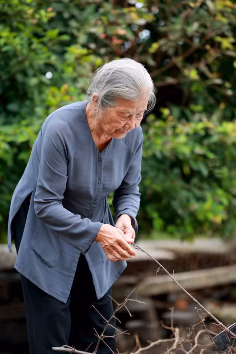 Cam phuc nu NSUT mang ten 