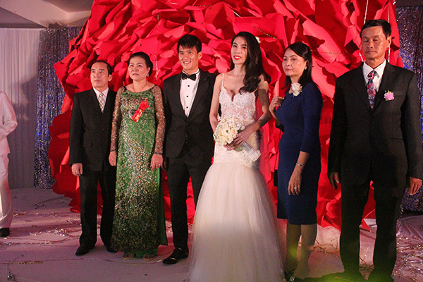 Mẹ Công Vinh: ‘Trong Sài Gòn có sướng mấy tôi cũng không ở đâu’ ảnh 1