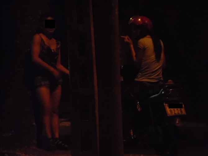 Vết trượt dài của cô “ô sin” 20 tuổi thành gái “bán hoa”