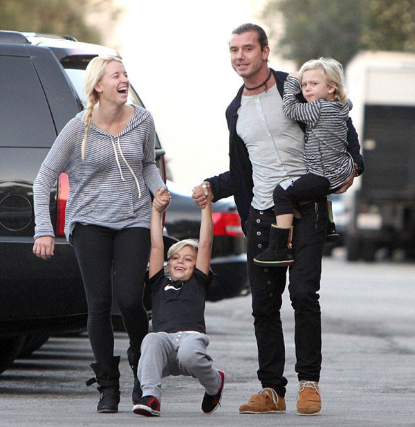 Gavin Rossdale vui vẻ bên bảo mẫu và hai con trai. chong-gwen-stefani-ngu-voi-bao-mau-trong-luc-co-sinh-con-1