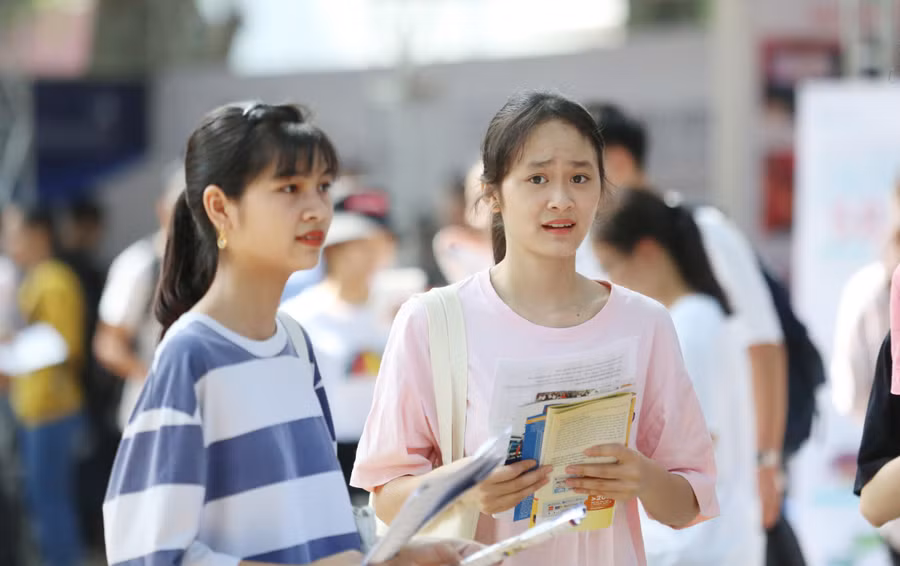 Cơ hội dành cho học sinh học theo Chương trình GDPT 2006 và 2018 là ngang nhau. Ảnh minh họa