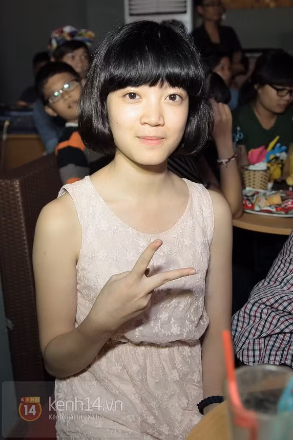 Được biết, em gái Bùi Anh Tuấn tên Bùi Minh Tâm, sinh năm 1996. Minh Tâm sở hữu gương mặt khá dễ thương, hiền lành,&nbsp;giản dị và có nhiều nét khá giống anh trai.