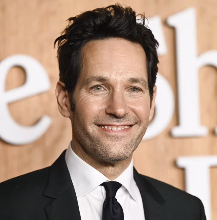 Paul Rudd (52 tuổi).