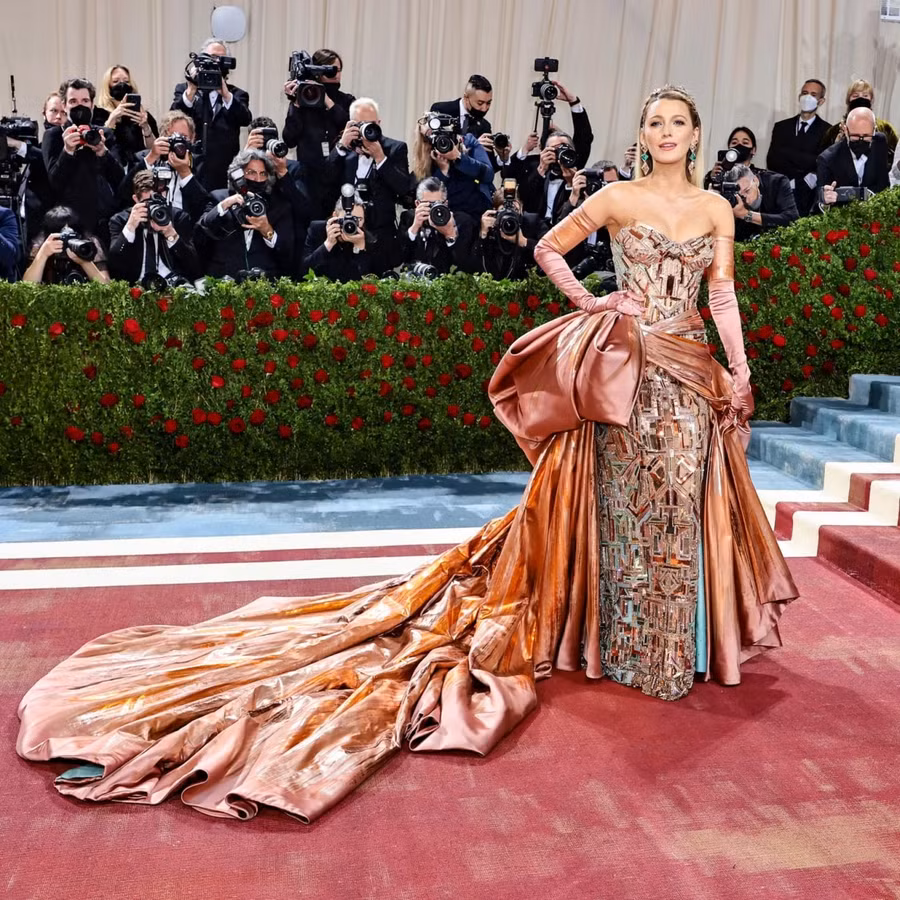 Nữ diễn viên truyền hình nổi tiếng Blake Lively.