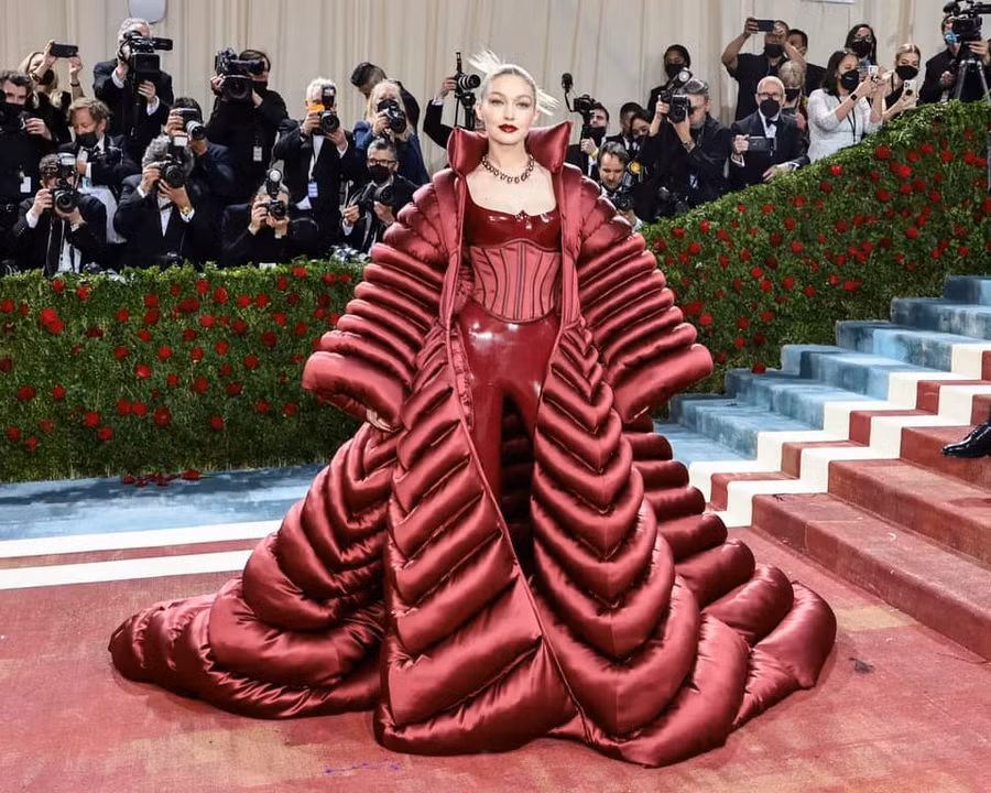 Nàng mẫu đình đám nhất thế giới Gigi Hadid.