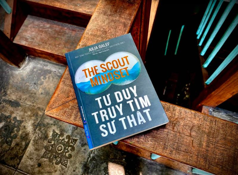 Cuốn sách “Tư duy truy tìm sự thật”. Cuốn sách “Tư duy truy tìm sự thật”.