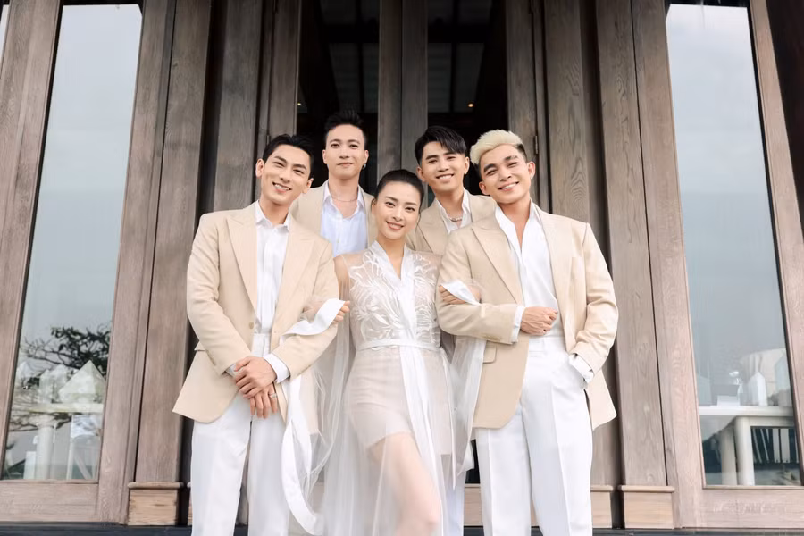 Không giấu nổi niềm hạnh phúc, cô dâu Ngô Thanh Vân nghẹn ngào bật khóc trong đám cưới ảnh 6