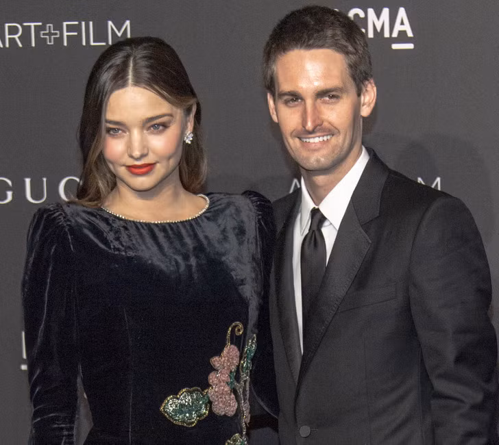  Những sao nữ nổi tiếng vượt định kiến hẹn hò với người kém tuổi ảnh 3