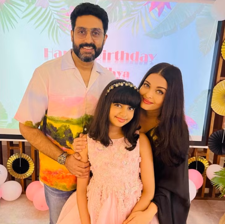  Những sao nữ nổi tiếng vượt định kiến hẹn hò với người kém tuổi ảnh 2