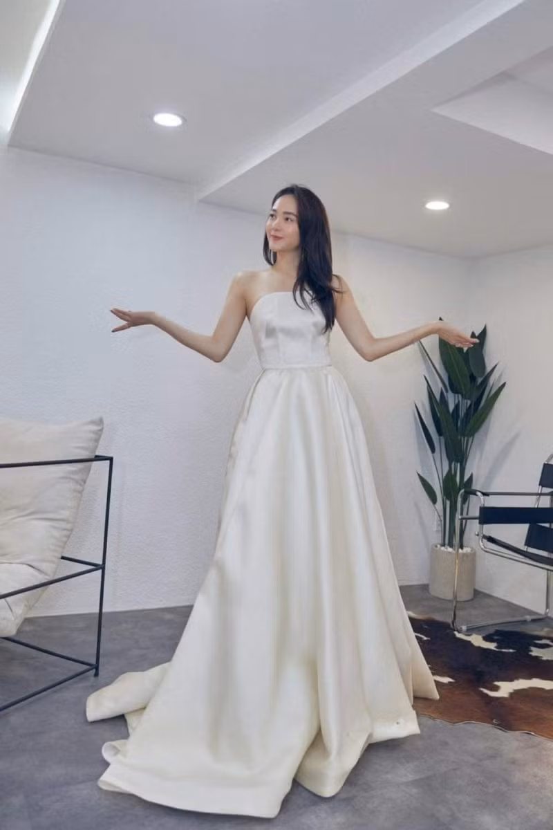 Minh Hằng đang tất bật chuẩn bị các công đoạn cho đám cưới của mình.