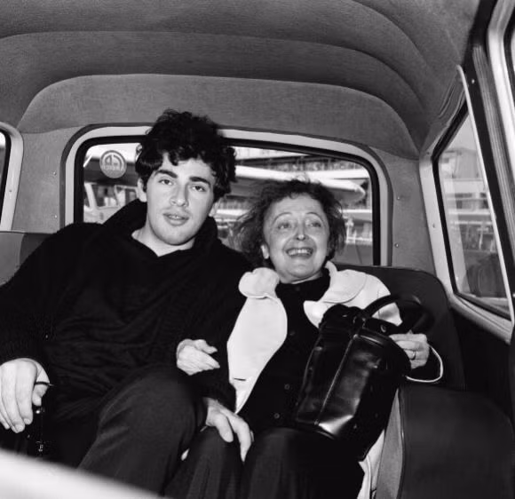  Những sao nữ nổi tiếng vượt định kiến hẹn hò với người kém tuổi ảnh 9