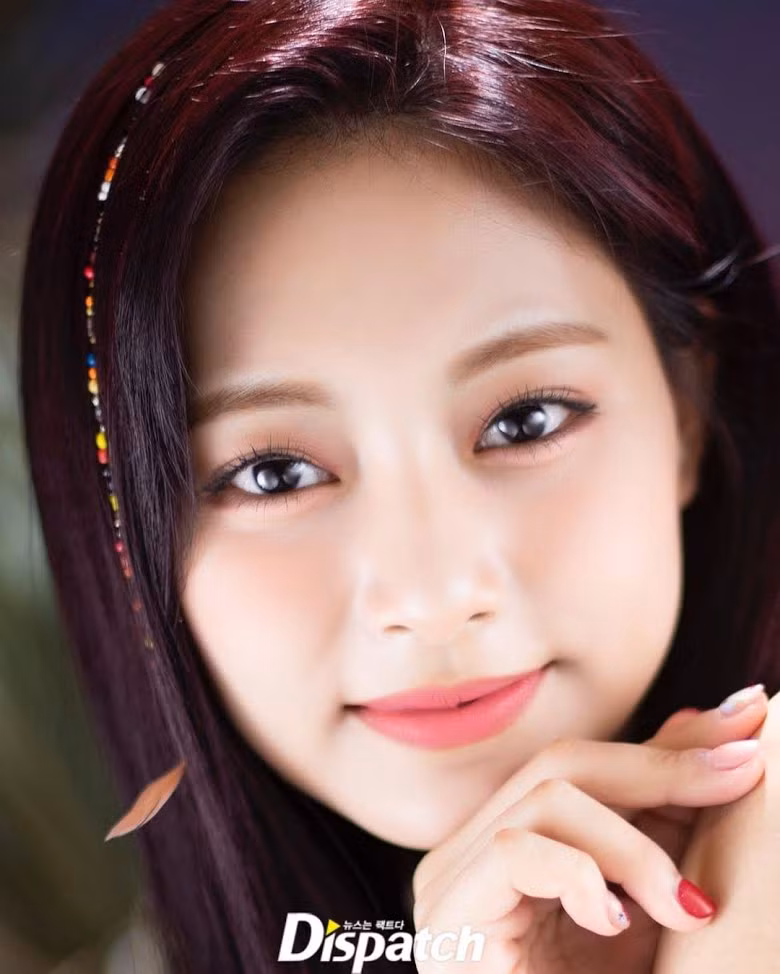 8 thần tượng sở hữu đôi mắt đẹp nhất K-Pop ảnh 4