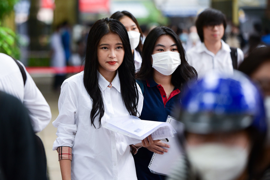 Thí sinh Hà Nội làm thủ tục dự thi tốt nghiệp THPT 2022. Ảnh: INT Thí sinh Hà Nội làm thủ tục dự thi tốt nghiệp THPT 2022. Ảnh: INT