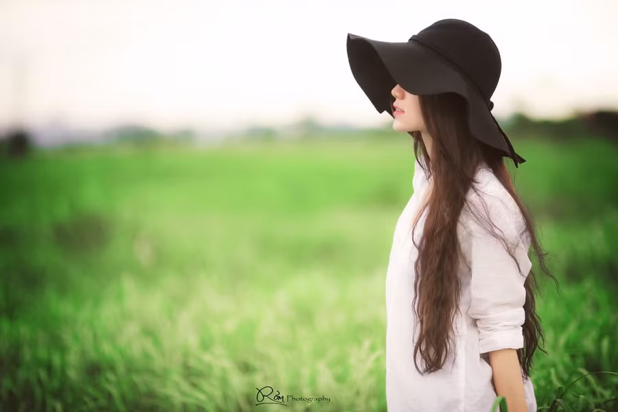 Chia tay rồi thì thôi, trách cứ hay oán hận gì nhau nữa...