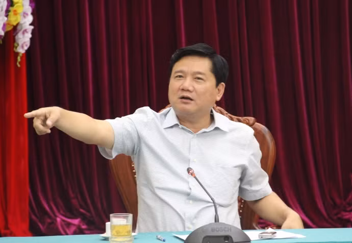 Bộ trưởng Thăng tỏ rõ sự không hài lòng khi số liệu các vụ khiếu nại liên quan đến mất cắp hành ký gửi từ năm 2013 đến nay liên tục tăng. IMG_2007