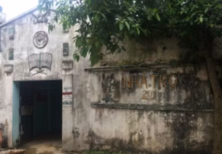 Truong Cong an thi tran thua nhan quan he bat chinh va xai bang gia - Anh 1