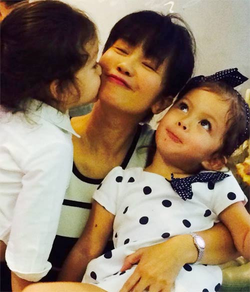 Những mỹ nhân Việt mang bầu khi đã 40 tuổi ảnh 1 Những mỹ nhân Việt mang bầu khi đã 40 tuổi - 1