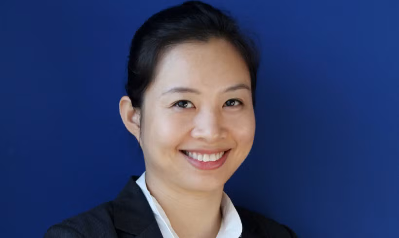 Vũ Hằng là Phó Tổng Giám đốc Công ty Cổ phần Japan Vietnam Medical, trong đó cô dẫn đầu các dự án tái cơ cấu, hoạt động và đồng tài trợ để cải thiện các cơ sở và dịch vụ bệnh viện.