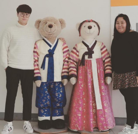 Cuộc hôn nhân giữa hoàng tử và Lọ Lem thời hiện đại khiến bao người ngưỡng mộ - Ảnh 4 Cuoc hon nhan giua hoang tu va Lo Lem thoi hien dai khien bao nguoi nguong mo - Anh 4