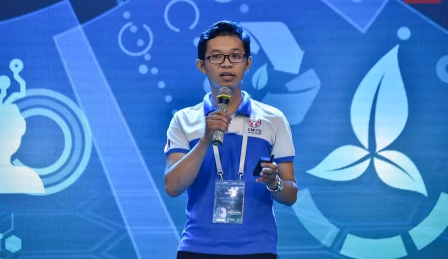 Nguyễn Phan Thiên Lãm luôn tích cực tham gia các hoạt động thiện nguyện giúp đỡ các bạn sinh viên có hoàn cảnh khó khăn.