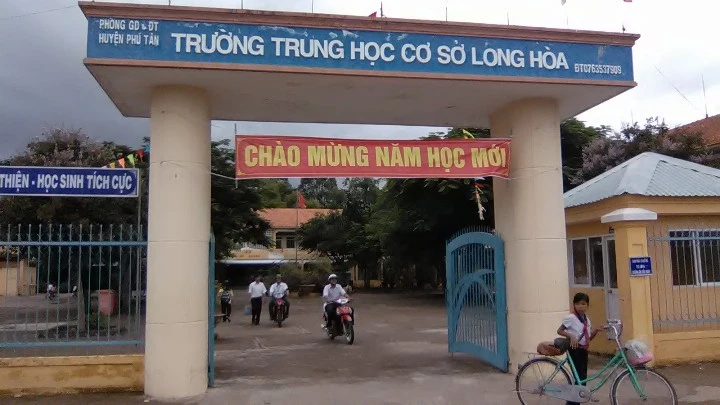 Vụ thầy giáo bị tố đánh học sinh vẹo cột sống: Cột sống bình thường, không tổn thương