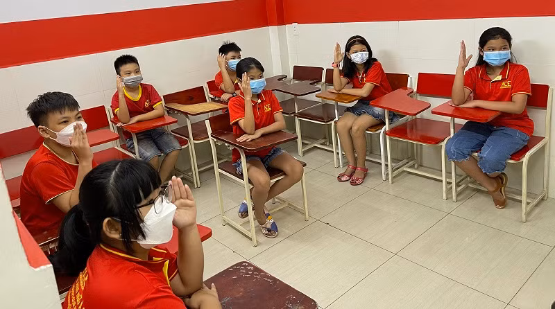 Một lớp học trực tiếp của Hệ thống Anh ngữ Á Châu trong ngày 14/2. Ảnh: Nam Sơn