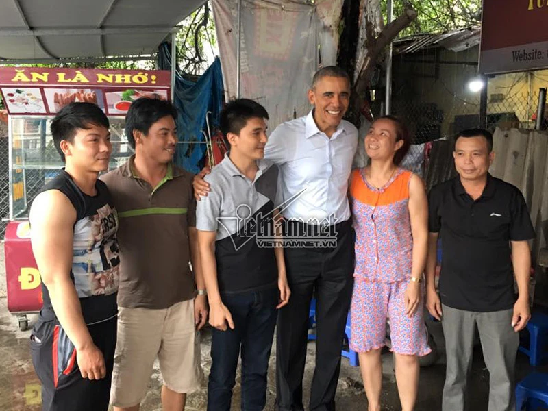 Cuộc gặp bất ngờ với ông Obama dưới mưa