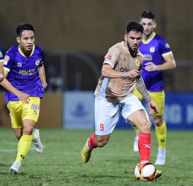 Tiền đạo Jeferson Elias (9). Ảnh: INT.