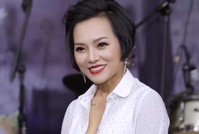 Ca sĩ Thái Thùy Linh.