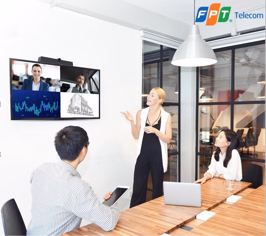 Tính năng đa dạng của OnMeeting tạo sự thuận tiện khi làm việc nhóm, phù hợp cho doanh nghiệp/tổ chức giáo dục xây dựng chương trình đào tạo từ xa.