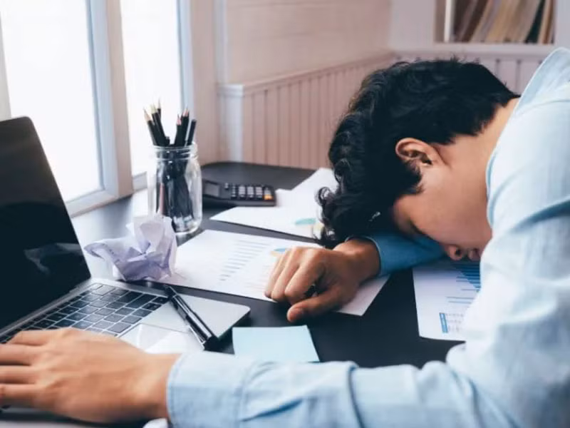 Áp lực công việc rất dễ gây ra suy nhược cơ thể
