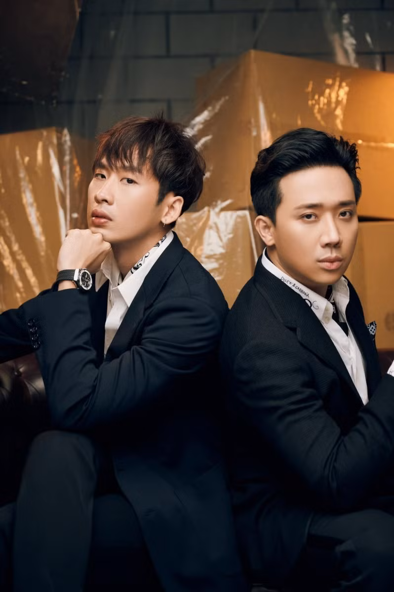 Tuấn Trần và MC Trấn Thành.
