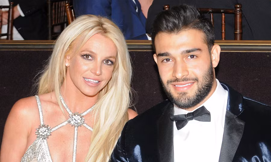 Britney Spears và bạn trai Sam Asghari.