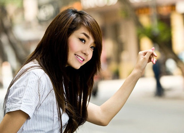 Năm 2009 là thời điểm Minh Hằng là gương mặt mới nổi của showbiz Việt với vai trò diễn viên cùng hit Một vòng Trái Đất kết hợp với nam ca sĩ Tim. Năm 2009 là thời điểm Minh Hằng là gương mặt mới nổi của showbiz Việt với vai trò diễn viên cùng hit Một vòng Trái Đất kết hợp với nam ca sĩ Tim.
