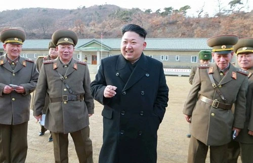 Chủ tịch Kim Jong-un trong một lần đi thị sát. 