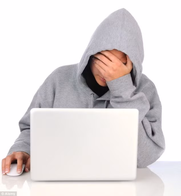 Báo động tình trạng tự tử liên quan tới mạng xã hội