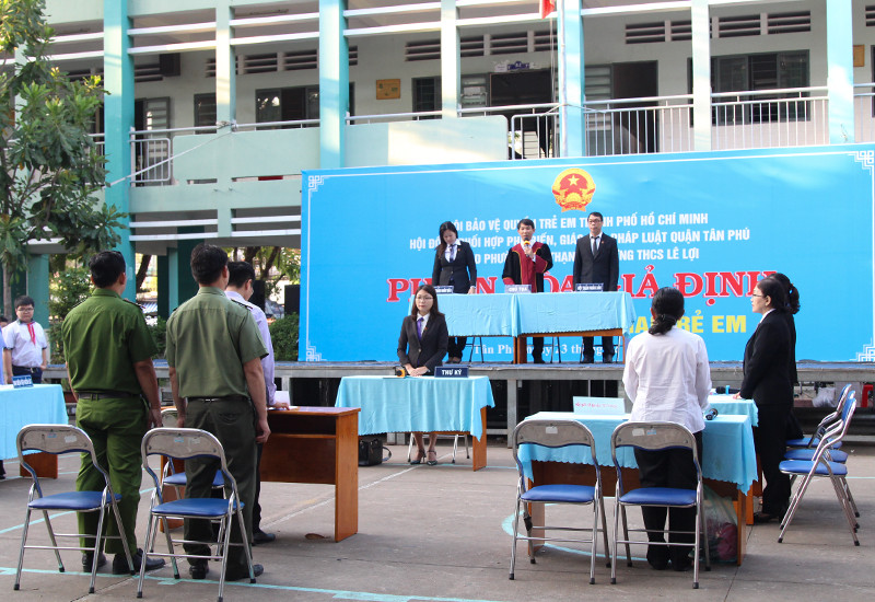 Phiên tòa giả định dựa trên một bản án có thật, được các luật sư biên tập lại về tên, địa chỉ...